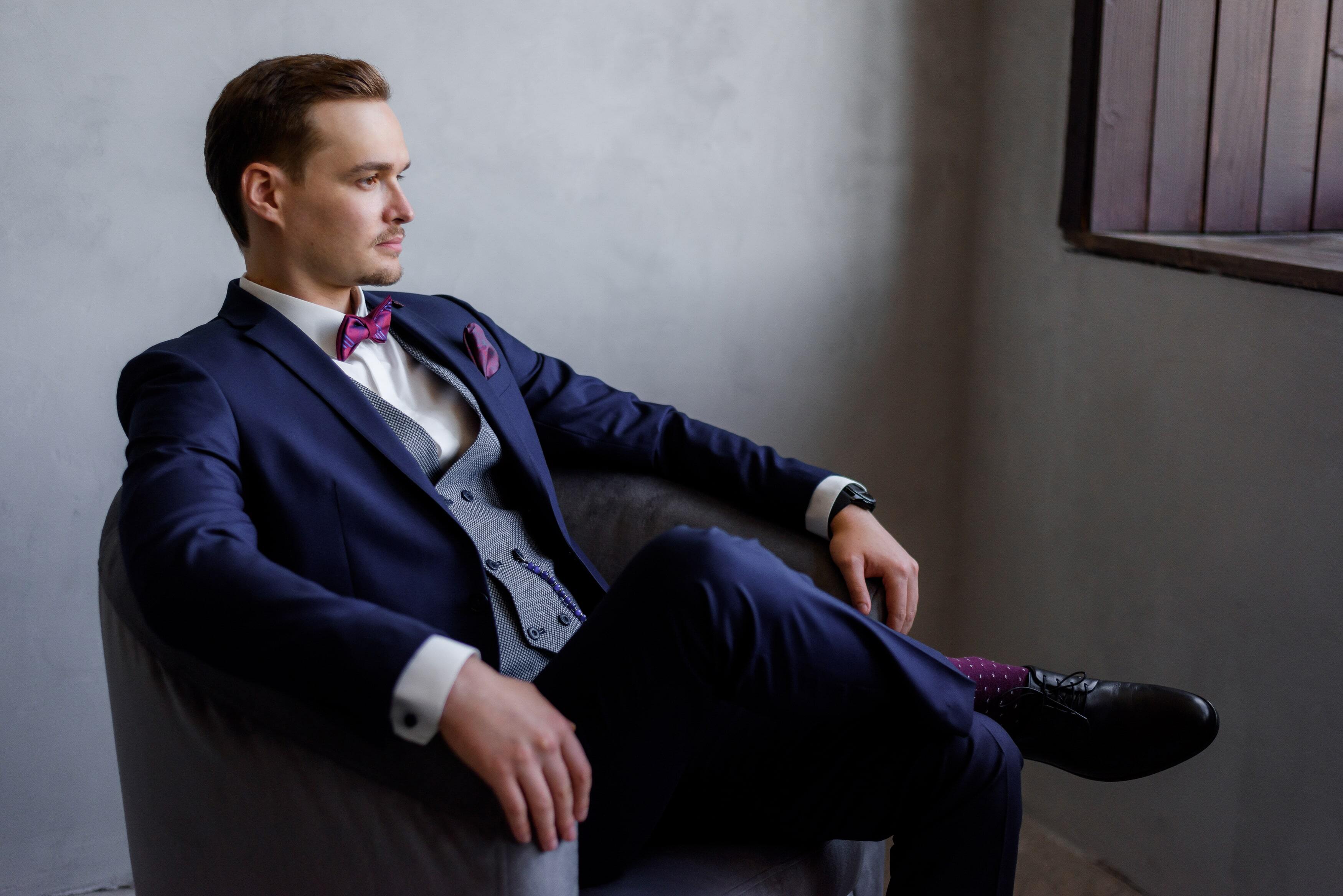 best dress shirt for blue suit What Shirt to Wear with a Blue Suit: A Complete Guide 2025